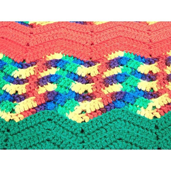 Vintage Handmade Rainbow Stripe Zig Zag Crochet Afghan Blanket Throw 76x46" - Picture 4 of 7